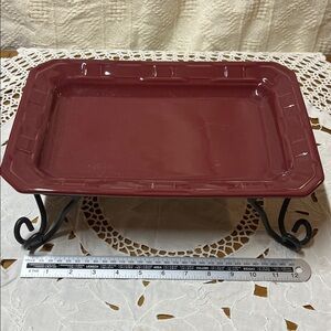 Longaberger 9 x 13 paprika platter and wrought iron stand ( 2 piece set)